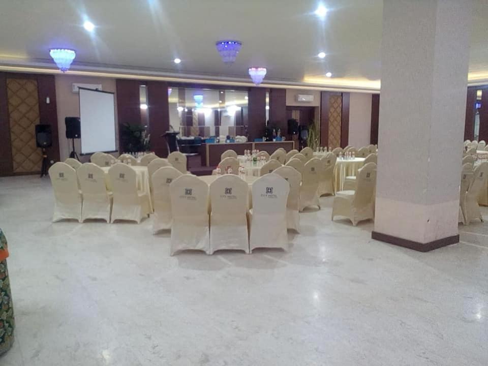 City Hotel Hotel