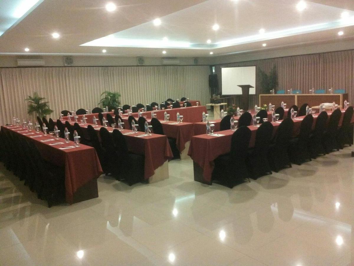 Hotel City Hotel 3*