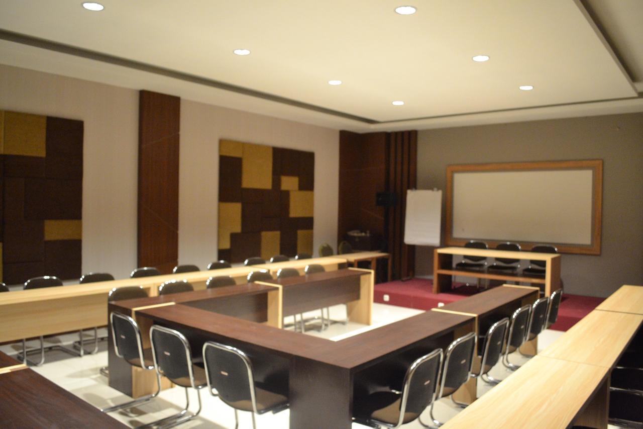 City Hotel Hotel